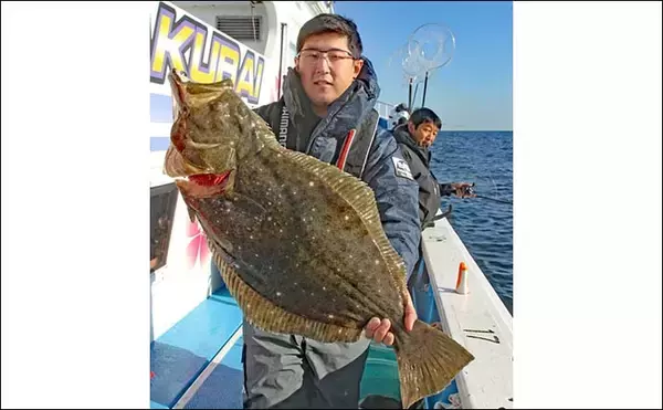 「広域解禁した茨城沖の船ヒラメ釣りで5kg筆頭に本命続々登場【桜井丸】」の画像