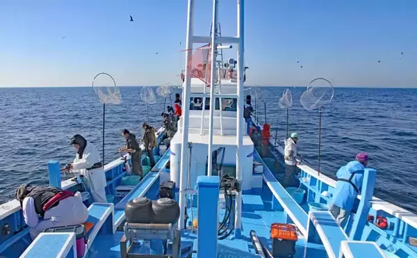 「広域解禁した茨城沖の船ヒラメ釣りで5kg筆頭に本命続々登場【桜井丸】」の画像