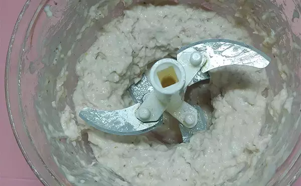 「釣魚で作る「フードロス削減」レシピ：磯魚のパテ　魚のあらをフル活用」の画像