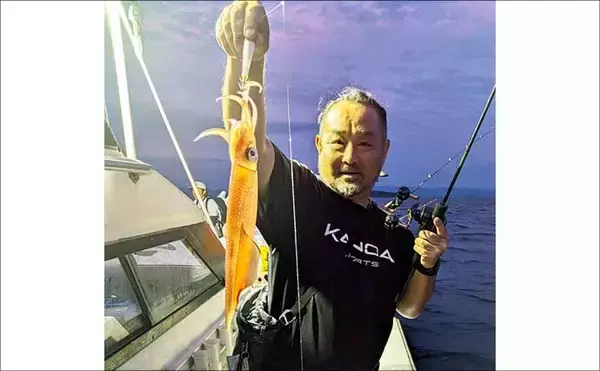 「イカメタルでも複数人100尾超え！数釣り加速中【夜焚きイカ釣果速報18選・福岡】」の画像