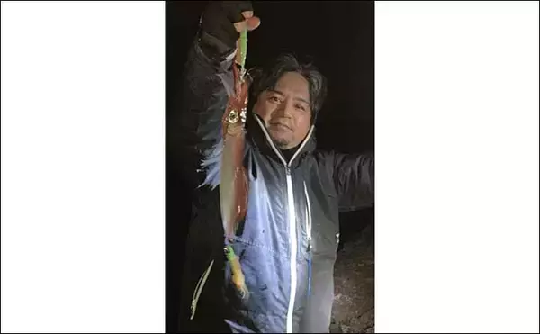 「陸っぱりヤリイカエギング釣行で良型中心に30尾と好釣【山口・青海島】」の画像