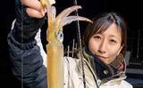 「夜のイカメタル釣行でササイカ（ヤリイカ）120尾と大爆釣！【山口・剛龍丸】」の画像1