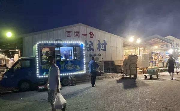 「魚市場に並ぶ魚を観察して8月の奥伊勢湾の釣りを予測　タチウオ＆アジに本格シーズン到来」の画像