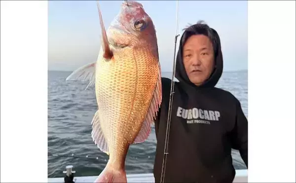 「「50cm超えのマゴチが連発！」ボートマゴチゲームが好スタート【沖のルアー釣果速報7選・愛知】」の画像