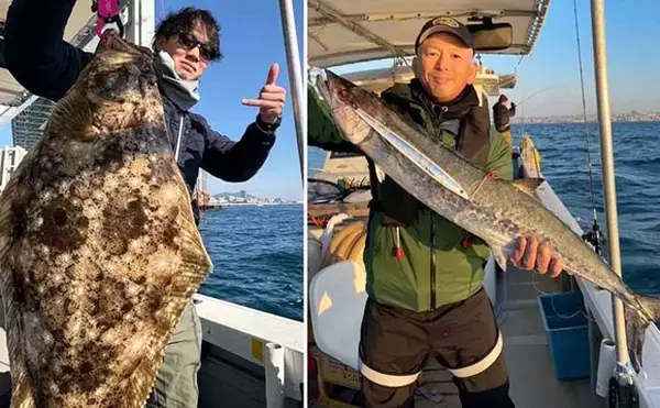 「関西エリアの【船釣り特選釣果】ノマセ便で良型ヒラメ＆大型サワラが同日ヒット！」の画像
