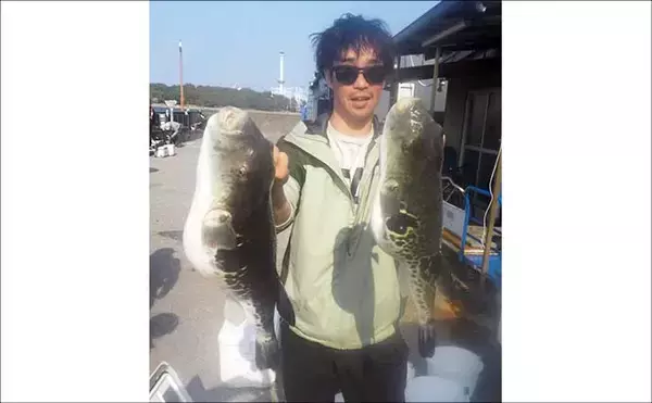 「東京湾トラフグ釣りで4.5kg本命堂々浮上【忠彦丸・神奈川】水温低下の食い渋りで苦戦」の画像