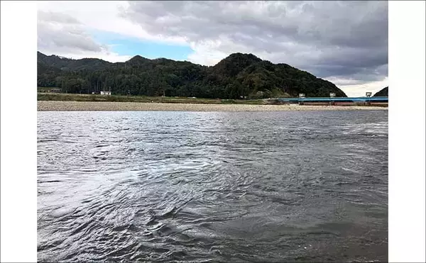 「シロサケ有効利用調査に参加してみた【新潟・荒川】釣り人4人で8尾の本命を手中」の画像