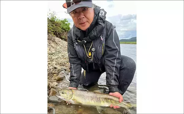 「シロサケ有効利用調査に参加してみた【新潟・荒川】釣り人4人で8尾の本命を手中」の画像