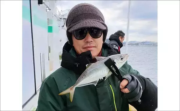 「東京湾のショートアジ釣りで40cm級含み船中トップ17尾キャッチ【神奈川】速潮攻略がカギ」の画像