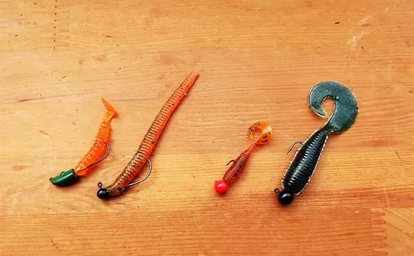 「ジグヘッドの根掛かりを減らす方法　【ワームの刺し方・リグの動かし方を解説】」の画像