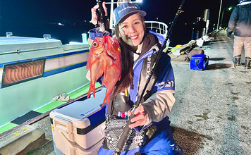 「フラッシャーサビキで赤いダイヤを狙う！」半夜キンメダイ釣りで2ケタ釣果達成【恵津丸】