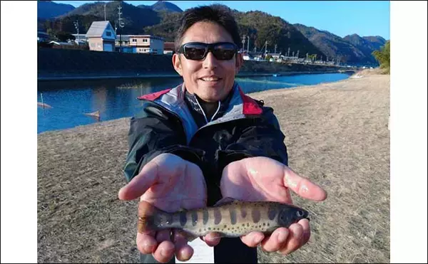 「エリアトラウトフィッシングで40cm超ニジマス　ヤマメも顔出し」の画像