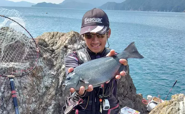 「磯でのエギング＆フカセ釣りを堪能【大分・米水津】アオリにグレに大型カワハギでお土産十分」の画像