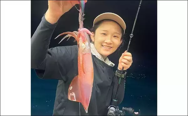 「【夜焚きイカ釣果速報】イカメタルでも100尾オーバーと絶好調（福岡）」の画像