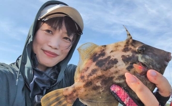 家族連れにも人気の脇田海釣り桟橋でカワハギ4尾キャッチ【福岡】五目釣りも達成