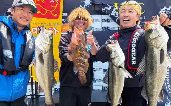 ボートシーバス釣り大会で70cm級を揃えて優勝！ヘビーウェイトのバイブレーションが的中