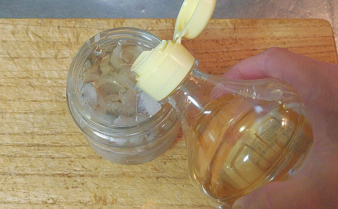 釣魚で作る「保存」レシピ：ヒラの瓶詰め　お酢はたっぷり使おう