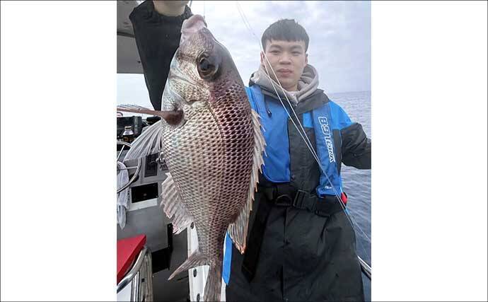 【船のエサ釣り釣果速報】コマセ釣りで良型イサキにシマアジに美味魚続々！（三重）