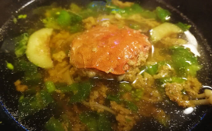 淡水のモクズガニ漁が最盛期迎える　潰して飲むのが通の食し方？