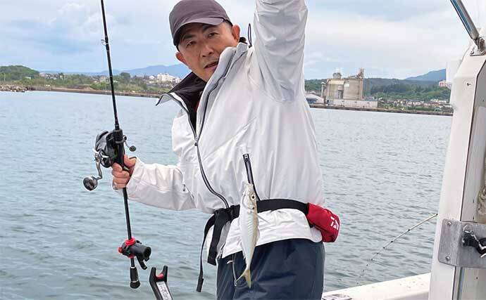船での泳がせヒラメ釣りで3.7kg頭に良型2枚手中【新潟・海龍丸】大判は無念のバラシ