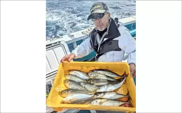 「42cm頭に良型イサキ釣る人32匹！大山沖イサキ釣り加速中【船釣り最新情報10選・愛知】」の画像