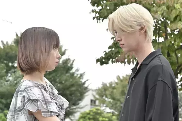 「「娘の命」“成瀬”白岩瑠姫の突然のハグに視聴者胸キュン 「内容が全部飛んだ」「瑠姫くんがイケメン過ぎる」」の画像