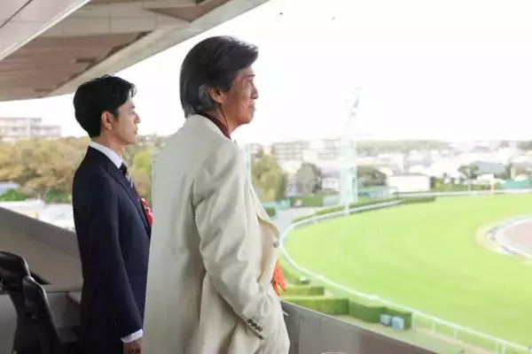 「「ザ・ロイヤルファミリー」「ロイヤルホープ、最後の有馬記念に感動」「まだ中盤なのに最終回のごとき盛り上がり」」の画像