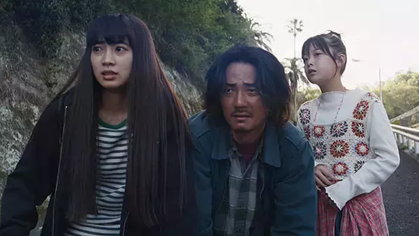 「毎熊克哉、近藤華「見えないという恐怖をちょっと和らげてくれる映画だと思います」『見えない娘 THE INVISBLES』【インタビュー】」の画像