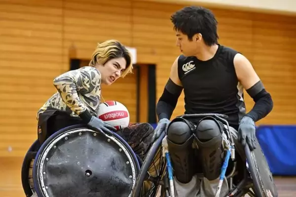 　日曜劇場「ＧＩＦＴ」「“車いすラグビー版スラムダンク”と言ってもいいと思う」「一番星＝涼（山田裕貴）と褐色矮星＝圭二郎（本田響矢）の出会いと対決に見入った」