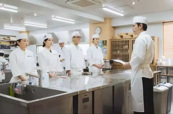 「「時すでにおスシ!?」子育てを終えた“みなと”永作博美に共感の声 「応援したくなる」「さかな組長のキャラも最高」」の画像