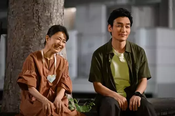 「「終幕のロンド －もう二度と、会えないあなたに－」「ひたすら受けの演技で作品を背負っている草なぎさん。彼だからこそできる本当に難しい役」「だんだんと話がつながってきた」」の画像