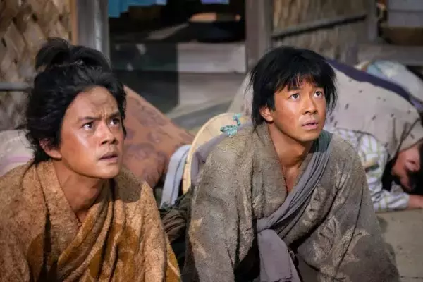 「「豊臣兄弟！」第1回「二匹の猿」豊臣秀長、秀吉、織田信長　新味を感じさせる主要人物の初登場【大河ドラマコラム】」の画像