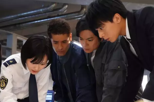 「「新東京水上警察」“黒木”柿澤勇人のホラー的演出の登場に戦慄 「注いだワインの量が異常で怖かった」」の画像