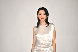 田中麗奈「こじらせ男の滑稽で切ない愛の行方を皆さんに見届けていただきたいと思います」『星と月は天の穴』【インタビュー】