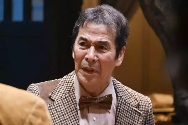 「「もしもこの世が舞台なら、楽屋はどこにあるのだろう」「三谷幸喜さんの描く喜劇は恐ろしい」「井上順ここにあり。ペーソスあふれる芝居を見せてくれた」」の画像