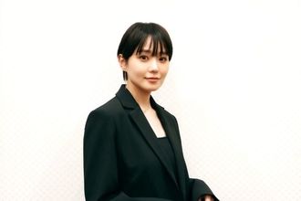 奈緒、感動巨篇「大地の子」の舞台化に挑む　30代を迎え「すごく楽しい」【インタビュー】