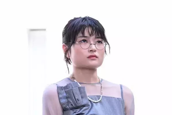 「「スクープのたまご」日向子の背後を追う“謎の男”が登場 「事件の概要が見えて面白くなってきた」」の画像