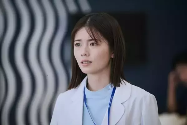 「岩崎愛奈プロデューサー「一緒に『生きるとは何か』を考えていただけたらうれしいです」日曜劇場『19番目のカルテ』【インタビュー】」の画像