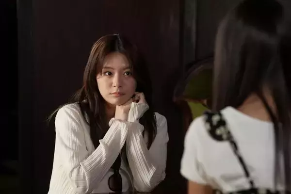 「「ひと夏の共犯者」ラストの月夜のシーンに「2人の心が美し過ぎる」 「“巧巳”橋本将生が“眞希”恒松祐里を抱き締める姿が泣けた」」の画像