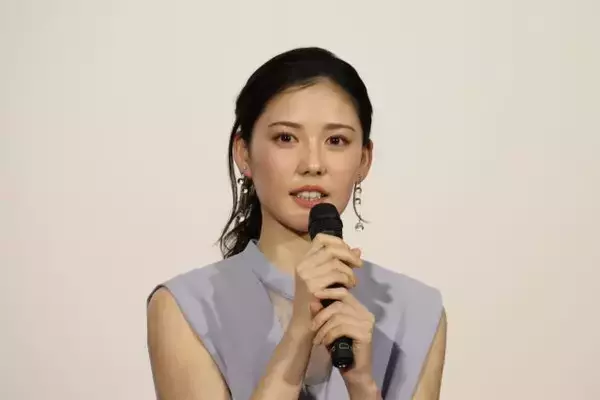 「北香那「ラーメンを7杯くらい食べたことも」天野はな「香那ちゃんのバレエシーンは見どころ」　「ラーメン」と「クラシック・バレエ」が題材のコメディーで共演　NHK夜ドラ「替え玉ブラヴォー！」完成会見」の画像