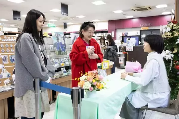 「「ぼくたちん家」“玄一”及川光博と“索”手越祐也がパートナーシップ申請 「とても意味のある回」「ハグシーンの愛しげな表情が良い」」の画像