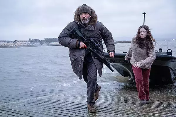 「【映画コラム】「生き残る」とは何か『ラスト・サバイバー』『シェルター』が描く極限の人間ドラマ」の画像
