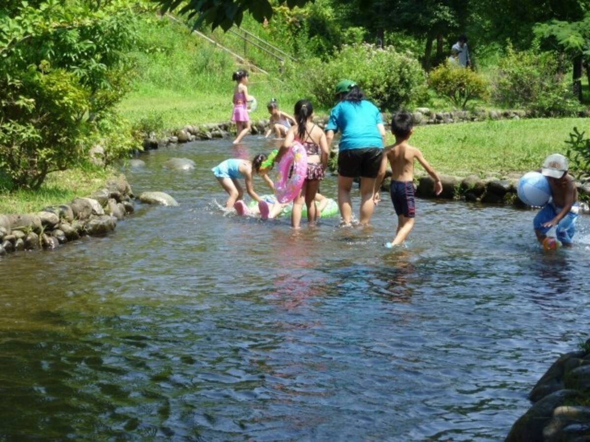 プール 水遊び場で 子どもが全裸 はアリ ナシ 公共マナーに年齢は関係あるのか 16年7月28日 エキサイトニュース