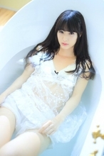 かわいくて、すけすけ! 妄想膨らむ“シースルー美少女”写真展が開催中