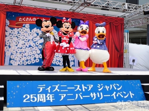 中国初進出 ディズニーストア上海 現地レポ 行き方ガイド プリンセスにスター ウォーズ マーベルも 16年10月15日 エキサイトニュース