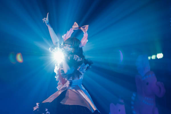 きゃりーぱみゅぱみゅ、米国フェス出演後の凱旋ライブで6年ぶりとなる武道館ワンマンを発表