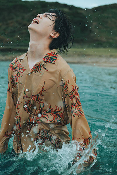 俳優・多和田任益、20代ラストの表情を魅せた初の写真集「saTAna」発売！