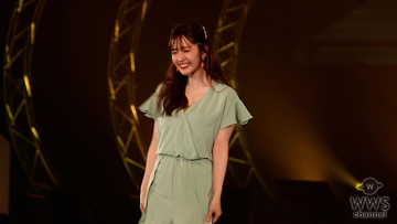 【動画】鈴木愛理がエメラルドグリーンの衣装で札幌コレクション2022 S/Sランウェイに登場！