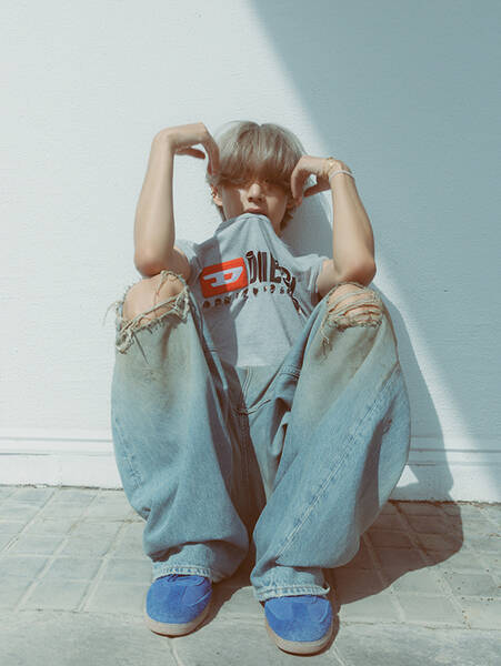 BTS V、solo Album『Layover』4番目のコンセプトフォトを公開！ (2023年9月8日) - エキサイトニュース