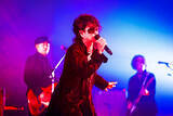 「T-BOLAN、全国ツアー3公演目が神奈川県民ホールで開催」の画像1